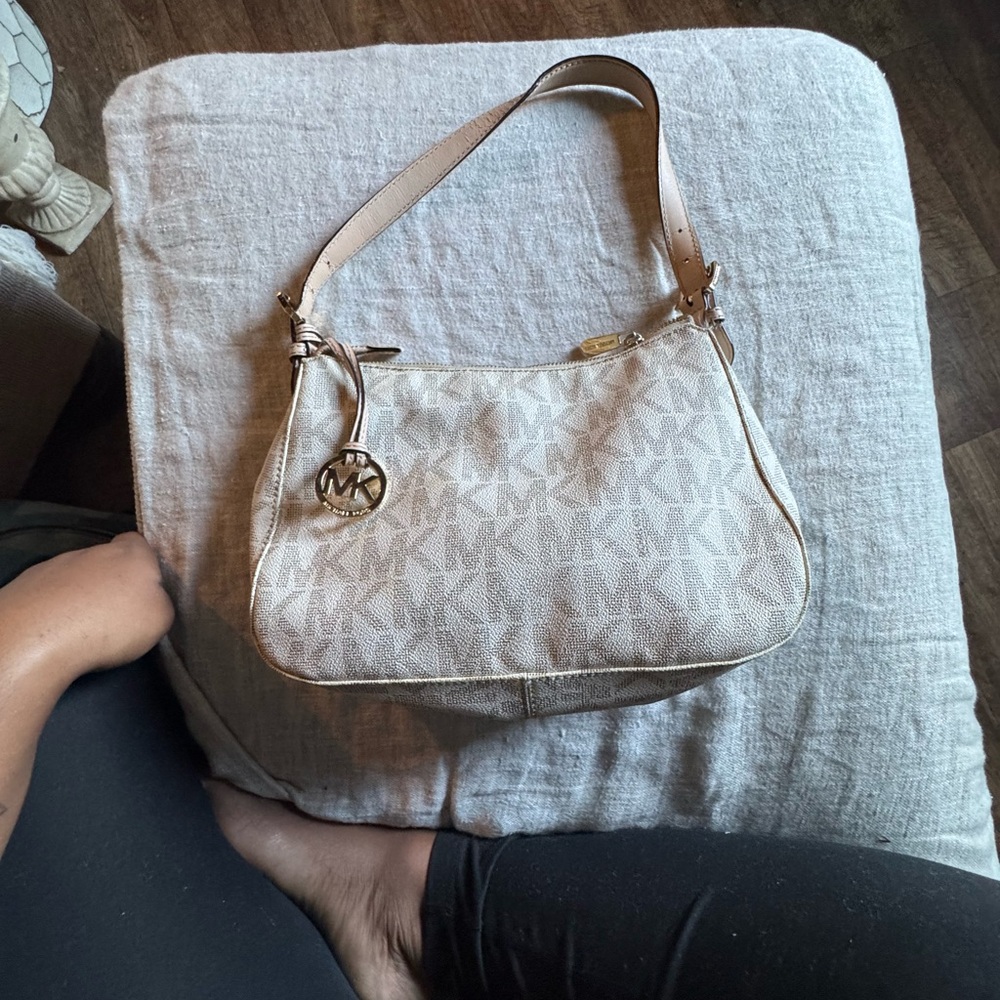 Michael Kors Cream Shoulder Bag with Gold Hardware